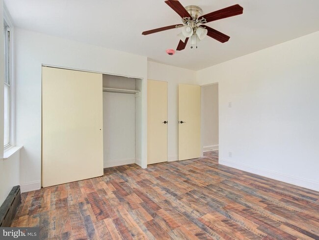 Building Photo - 262 Apsley St