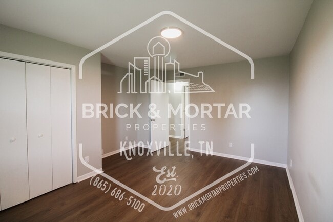 Building Photo - 137 Tallent Way