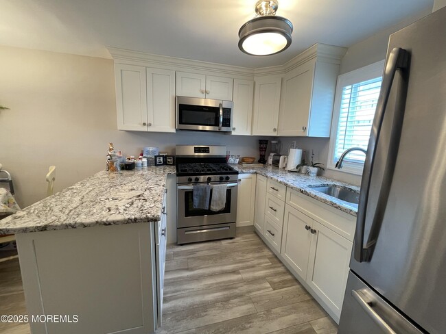 Building Photo - 20 Vine Ct