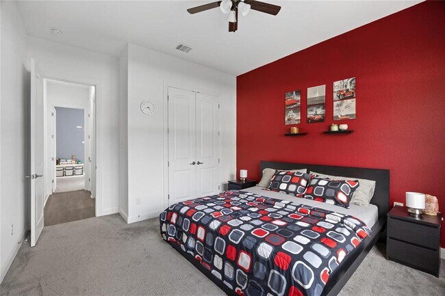 Building Photo - 15513 La Catania Way