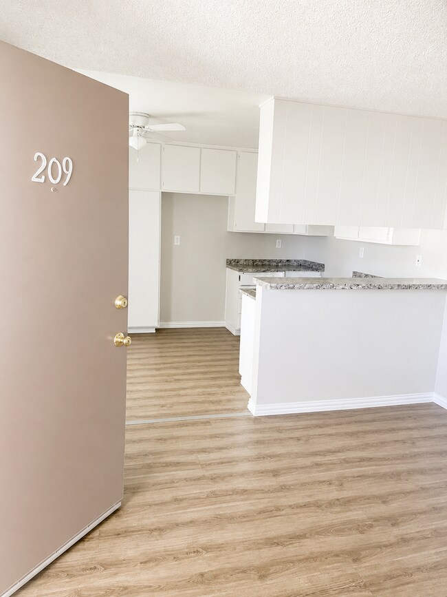 Building Photo - 16352 Pebble Beach Dr