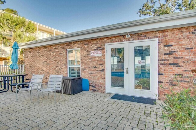 Building Photo - 710 Scenic Hwy