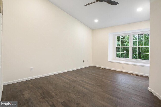 Building Photo - 13417 Silver Moon Way