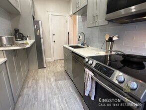 Building Photo - 370 Chestnut Hill Ave