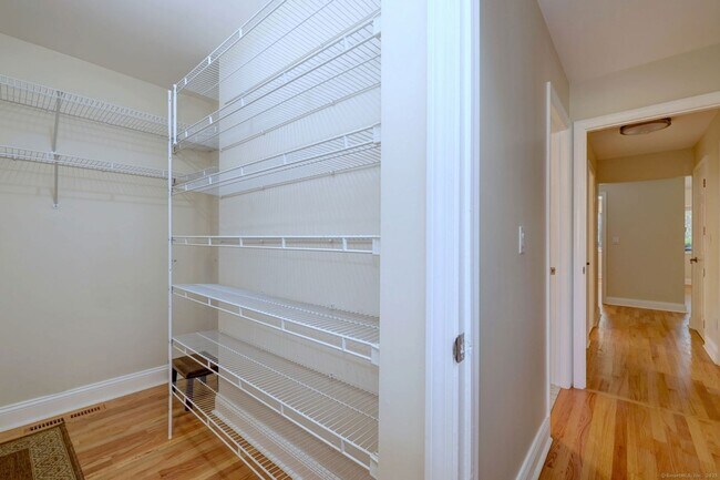 Building Photo - 193 Bayfield Ln