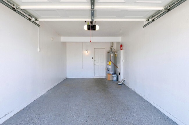 Building Photo - 4931 E De Medici Dr