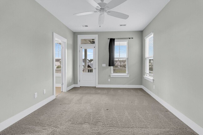 Building Photo - Charming Charleston Home in the Heart of M...