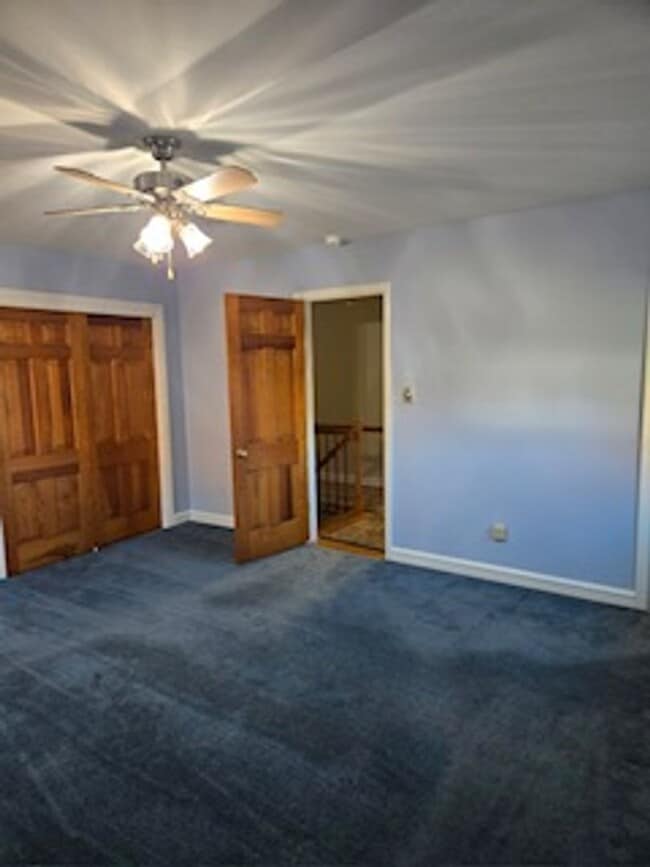 Building Photo - Lovely Colonial Home in Sharpley