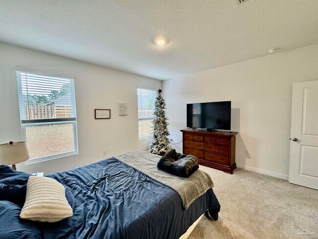 Building Photo - 6330 Buckthorn Cir