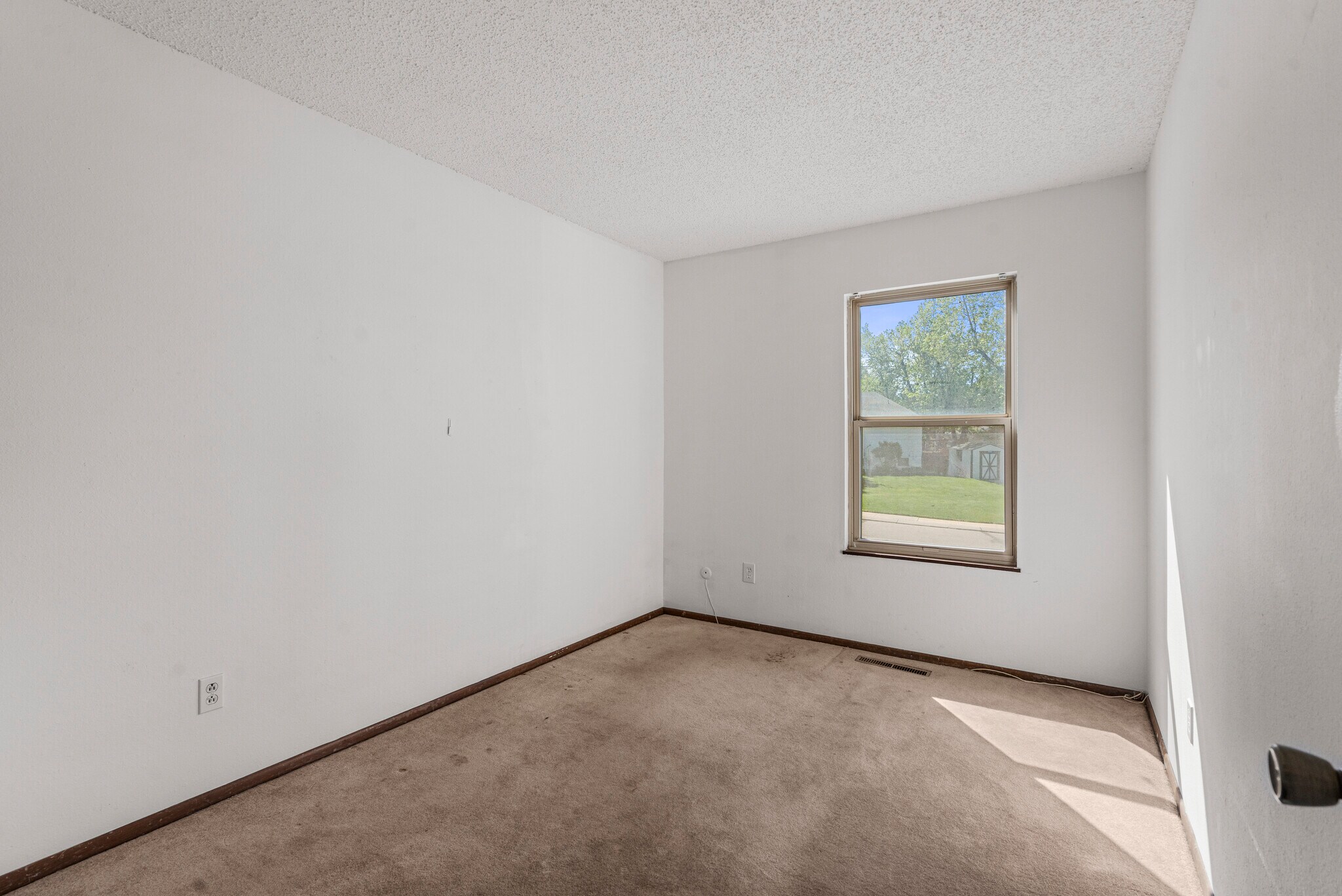 Building Photo - 5916 Wolf Creek Pl
