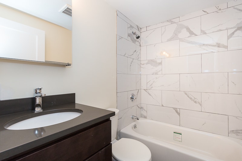 Building Photo - 9 Rock Valley Ave