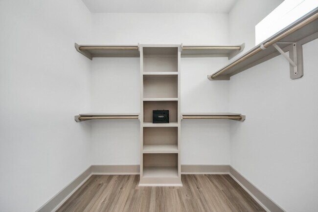 Building Photo - 5302 Kindred Gdn Ln