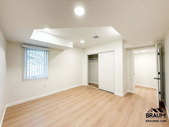 Building Photo - 15634 Leadwell St