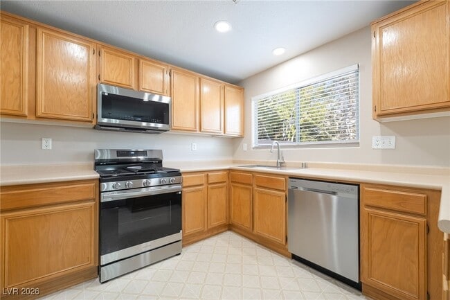 Building Photo - 10222 June Flower Dr