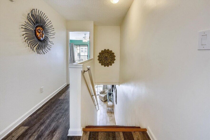 Building Photo - 2858 Joan Ave