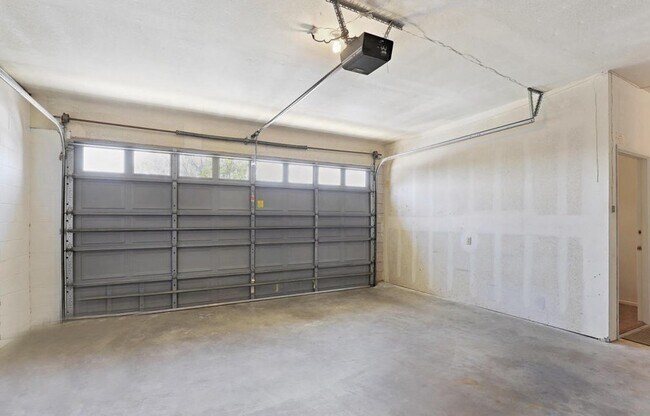 Building Photo - 2737 Chadwick Cir