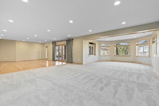 Building Photo - 348 Meadow View Pky