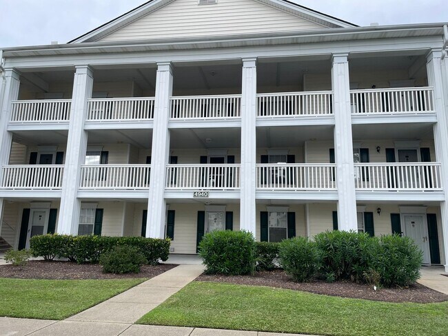 Building Photo - Available Now! 2 Bedroom, 2 Bath Condo at ...