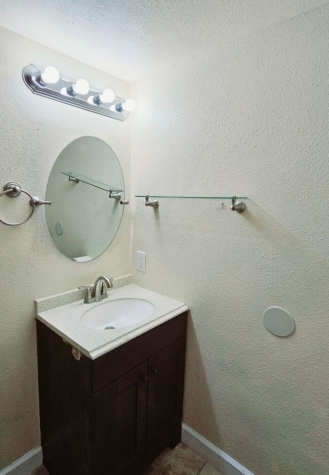 Building Photo - 4-Bedroom Home in Briargate Neighborhood!