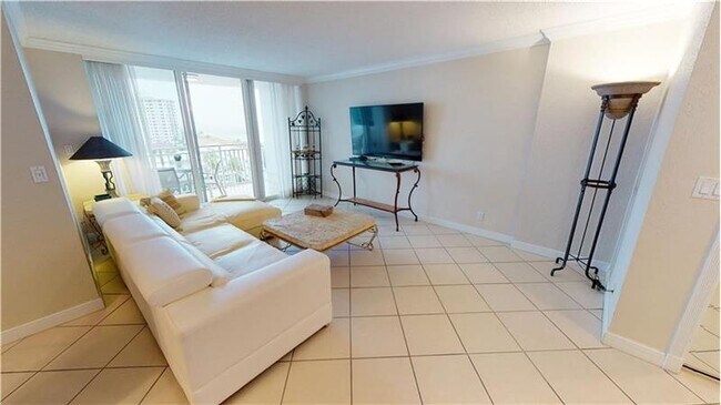 Building Photo - 5200 N Ocean Blvd