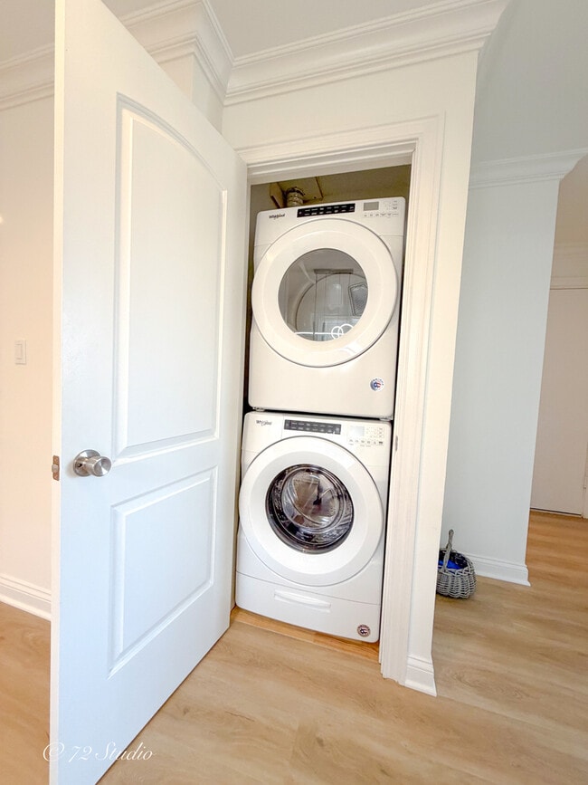 Building Photo - 5 Echo Ct