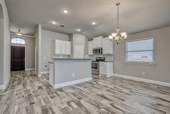 Building Photo - 207 Gardenia Dr