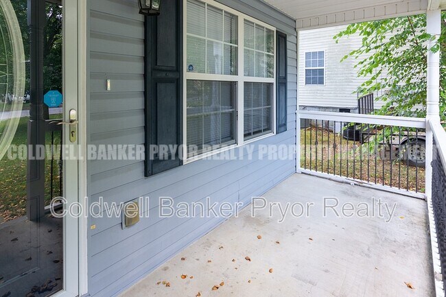 Building Photo - 8147 Karr St