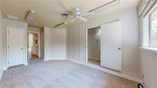 Building Photo - 1407 Lawyer St