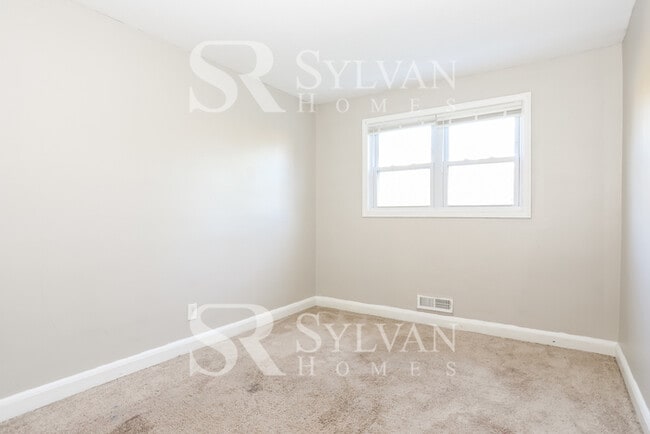 Building Photo - The Lifestyle You Deserve.