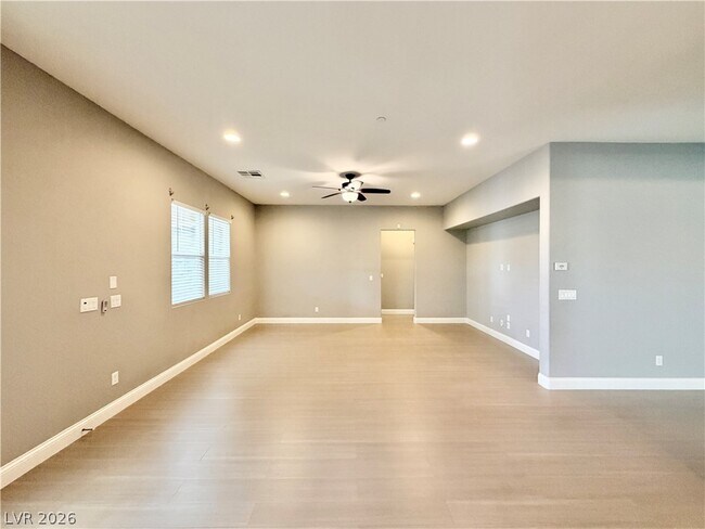 Building Photo - 2117 Thames View St