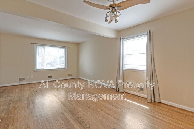Building Photo - 4141 21st Rd N