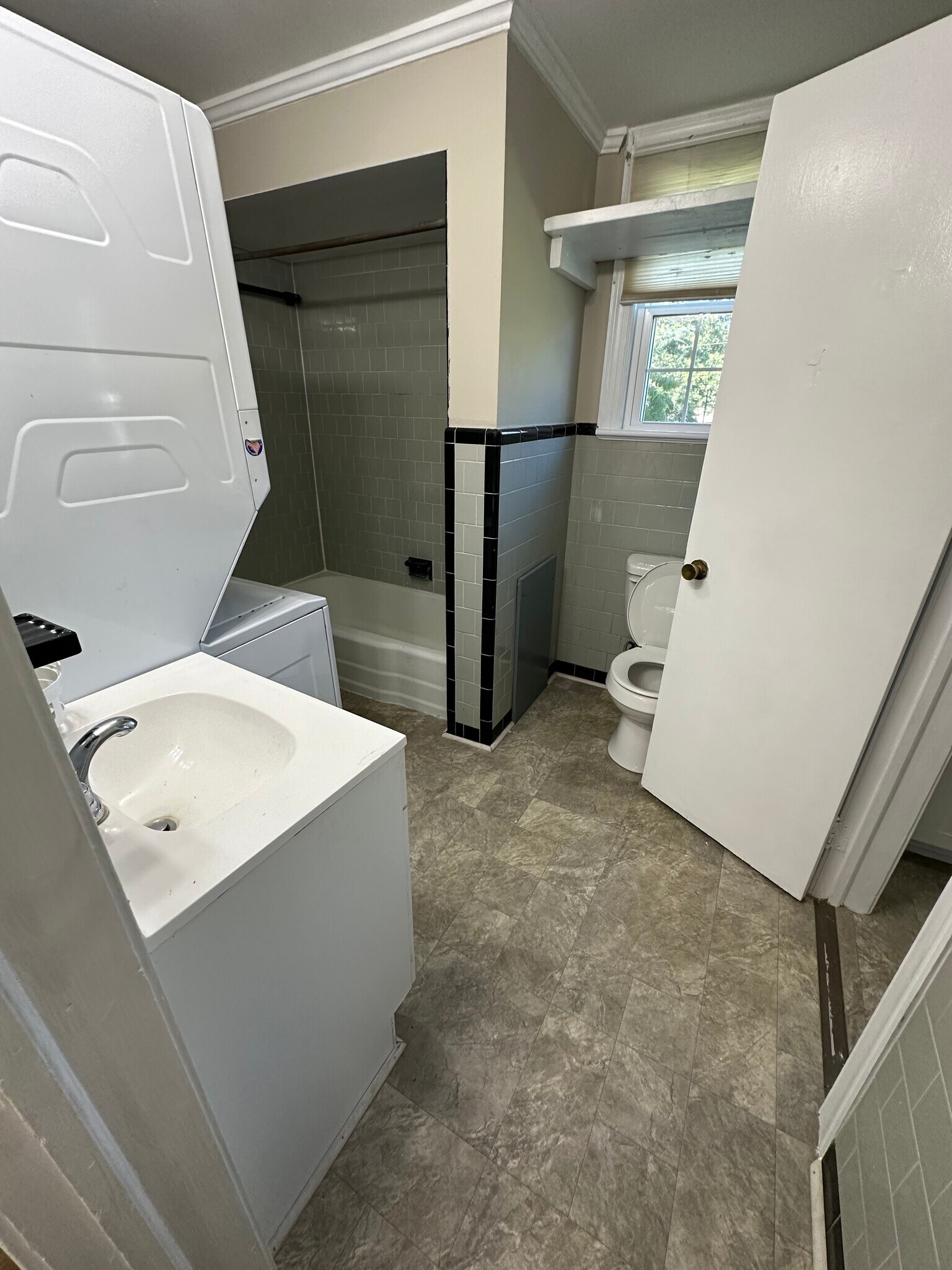 Building Photo - 12020 Winfree St