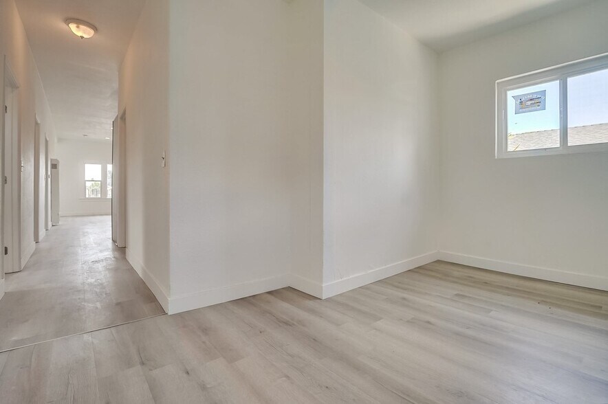 Building Photo - 3085 Inez St