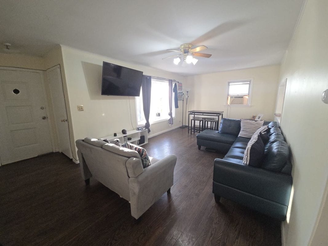 Building Photo - 1410 45th St