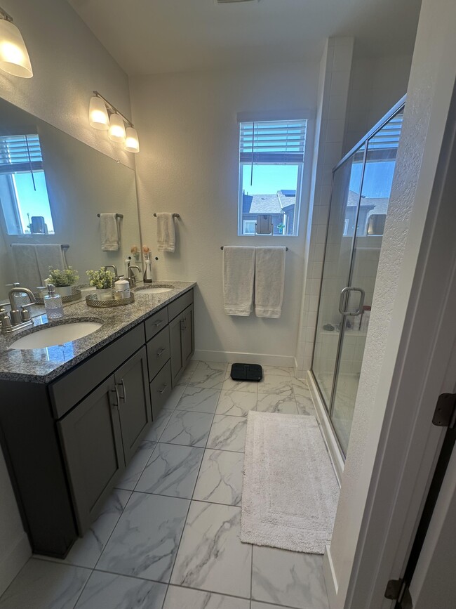 Master Bath - 2813 W 69th Ave