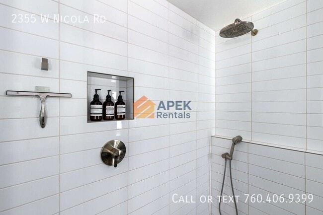 Building Photo - 2355 W Nicola Rd