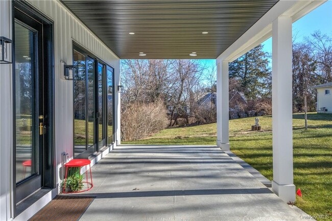 Building Photo - 23 Poplar St