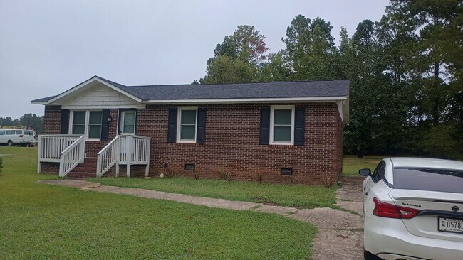 Primary Photo - 115 Myrtle St