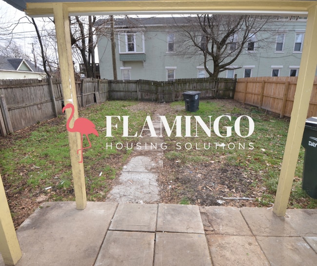 Building Photo - 1808 E 4th St