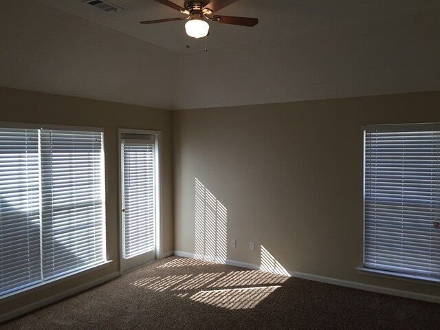 Building Photo - 110 Nelson Dr