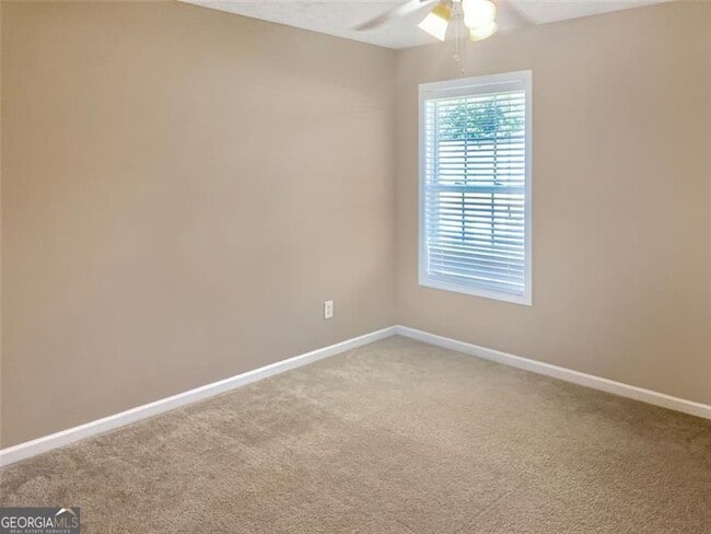 Building Photo - 3033 Kentmere Dr