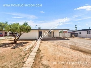 Building Photo - 3966 E Sylvane Dr