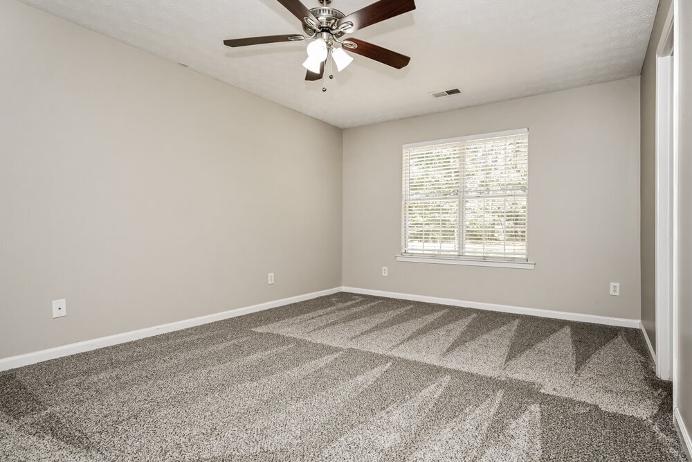 Building Photo - 215 Carlin Ct