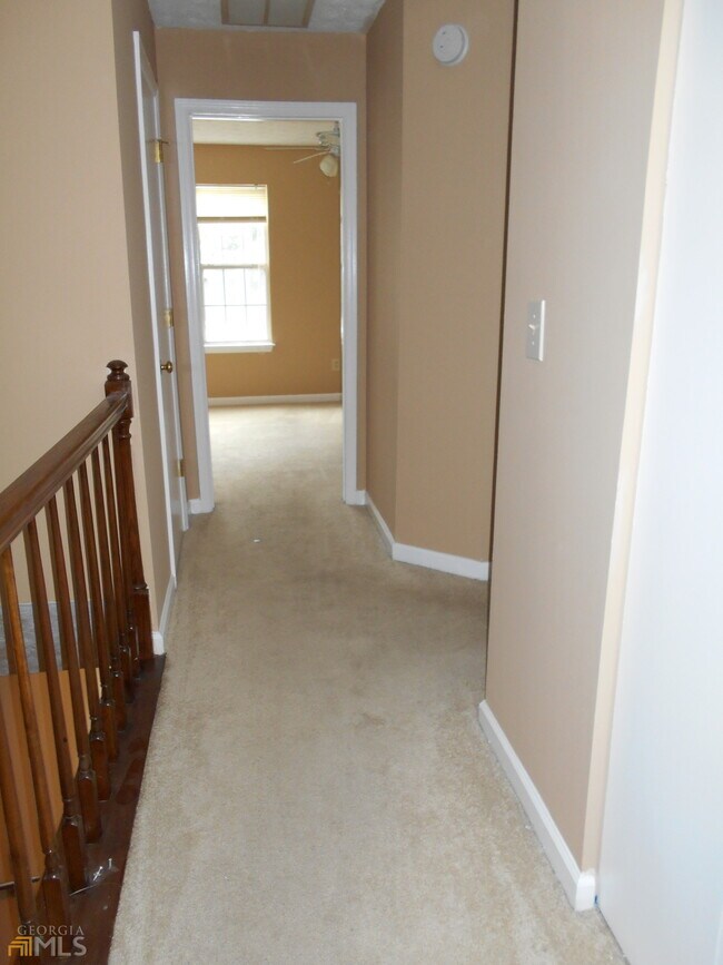 Building Photo - 818 Wuthering Way