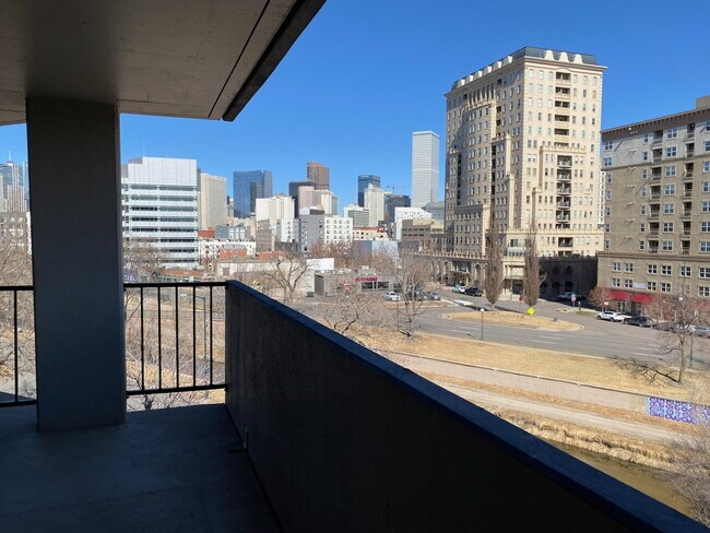 Building Photo - AVAILABLE NOW! Recently remodeled condo on Cherry Creek Trail + Move in Special!