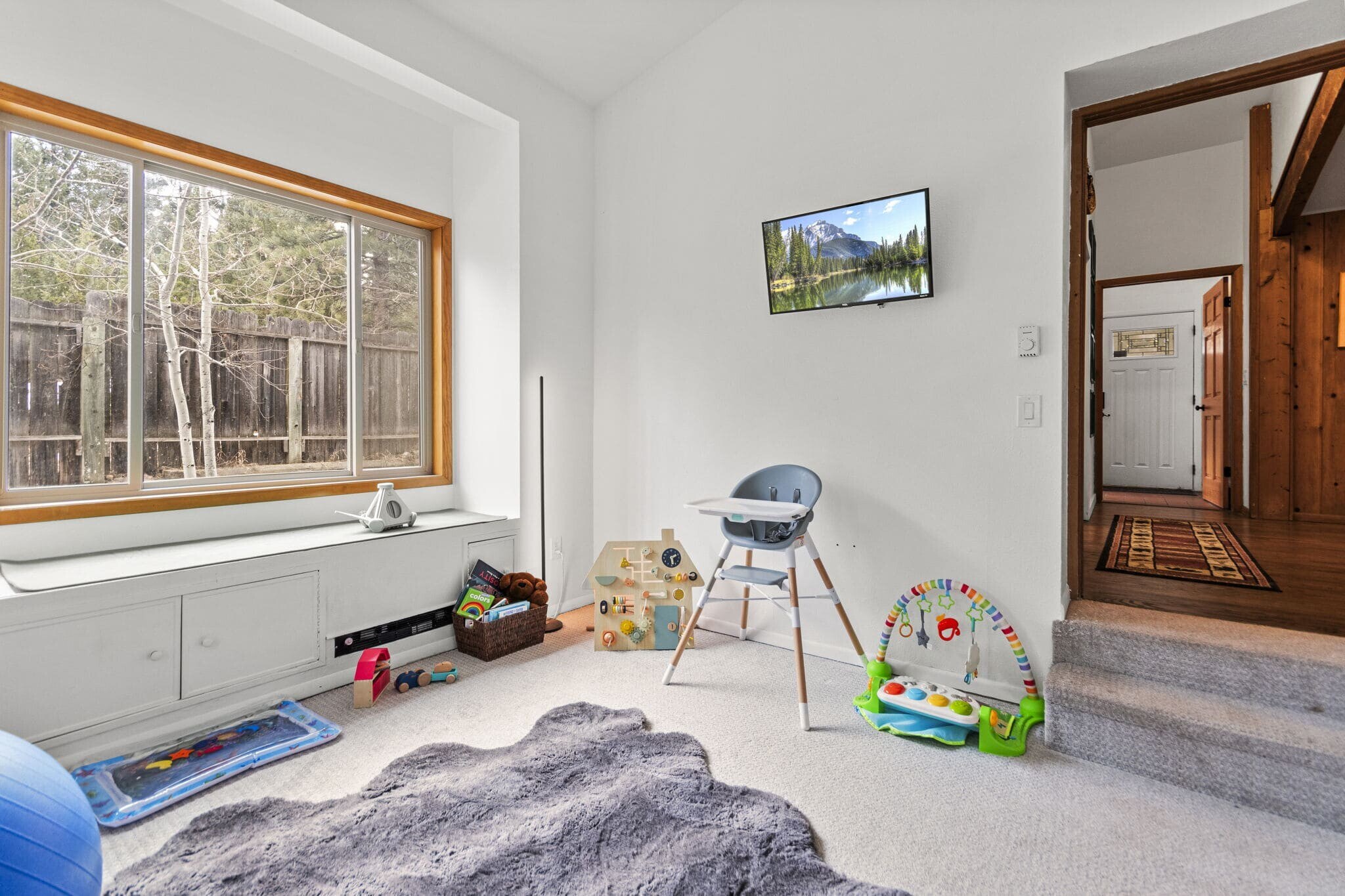 Building Photo - 838 Lakeshore Dr