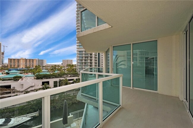 Building Photo - 250 Sunny Isles Blvd