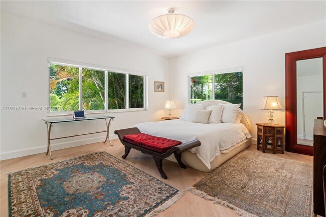 Building Photo - 200 Shore Dr S