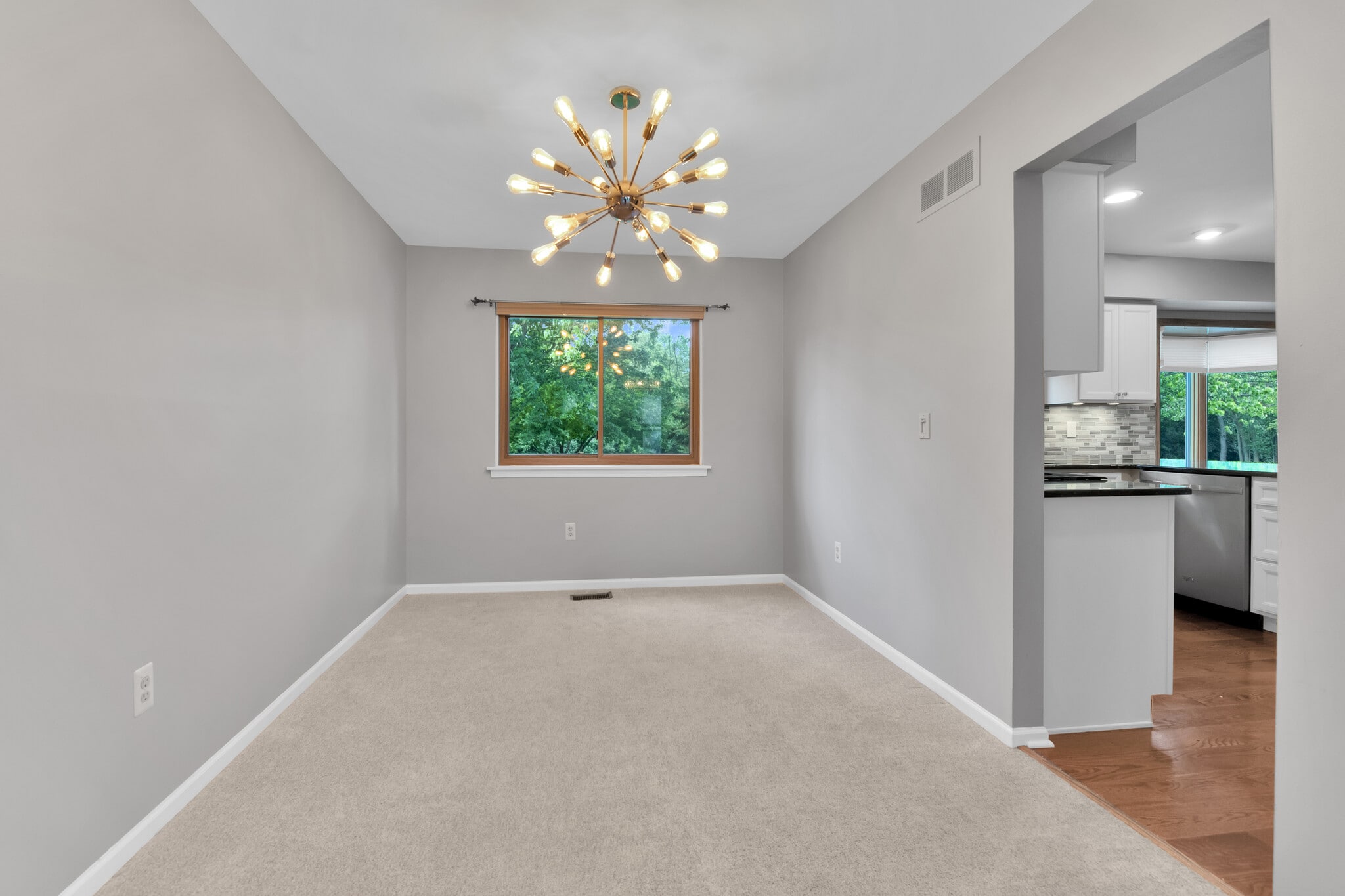 Building Photo - 34572 Bunker Hill Dr