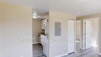 Building Photo - 2405 E St Vrain St